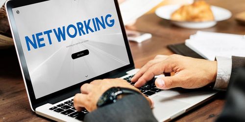 計(jì)算機(jī)專業(yè)緣何經(jīng)久不衰？解析其廣闊就業(yè)前景與核心軟硬件方向